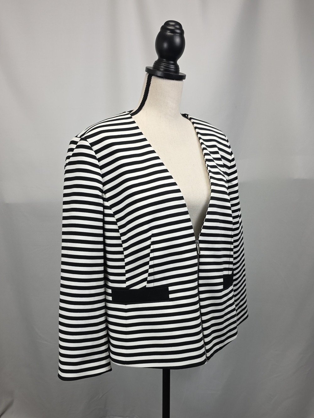 Nine West Black and White Striped Open-Front BlazerSize 2XL or 18W